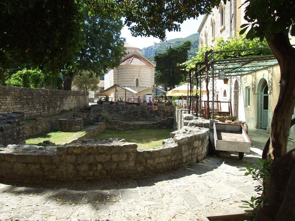 Apartment Apartman Basilica Budva